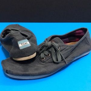 Toms